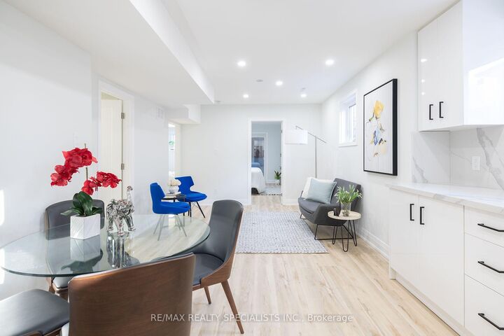 Property Photo:  4279 Woodington Drive  ON L4Z 1M1 