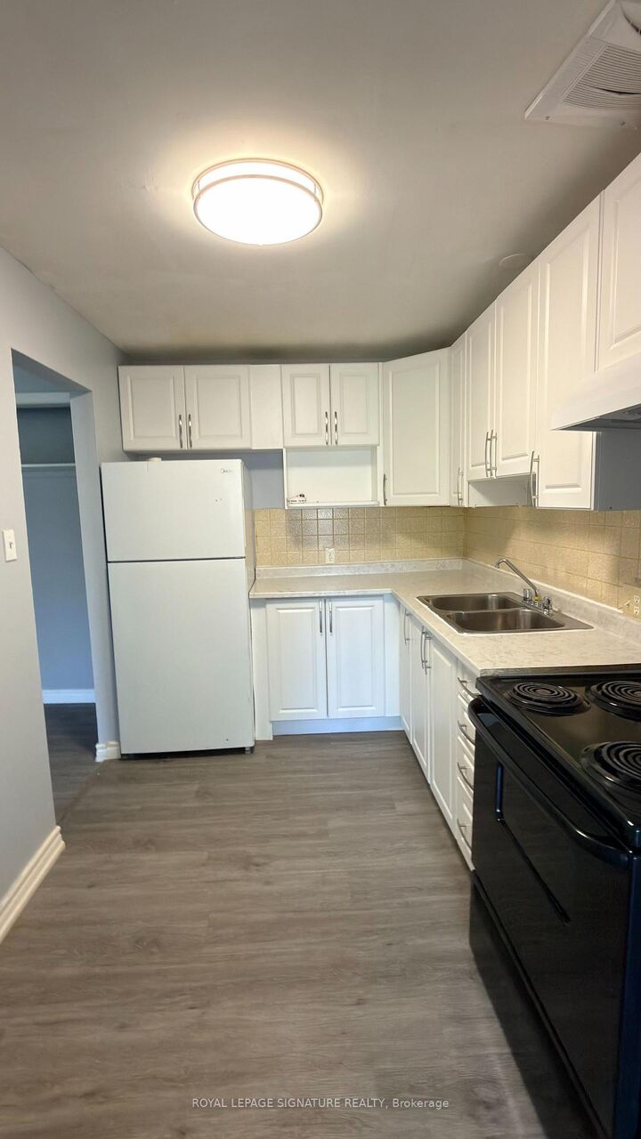 Property Photo: 92 Wolfe Street 5 ON L1H 3T6