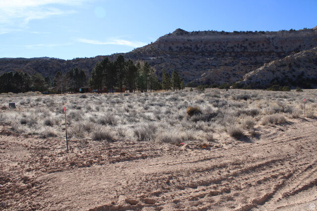 Property Photo:  140 E Teasdale Rd 5A  UT 84773 