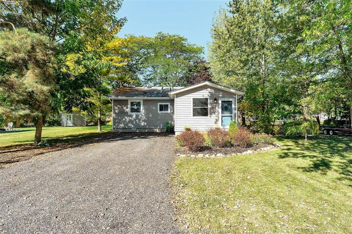 255 Edward Road — photo 1