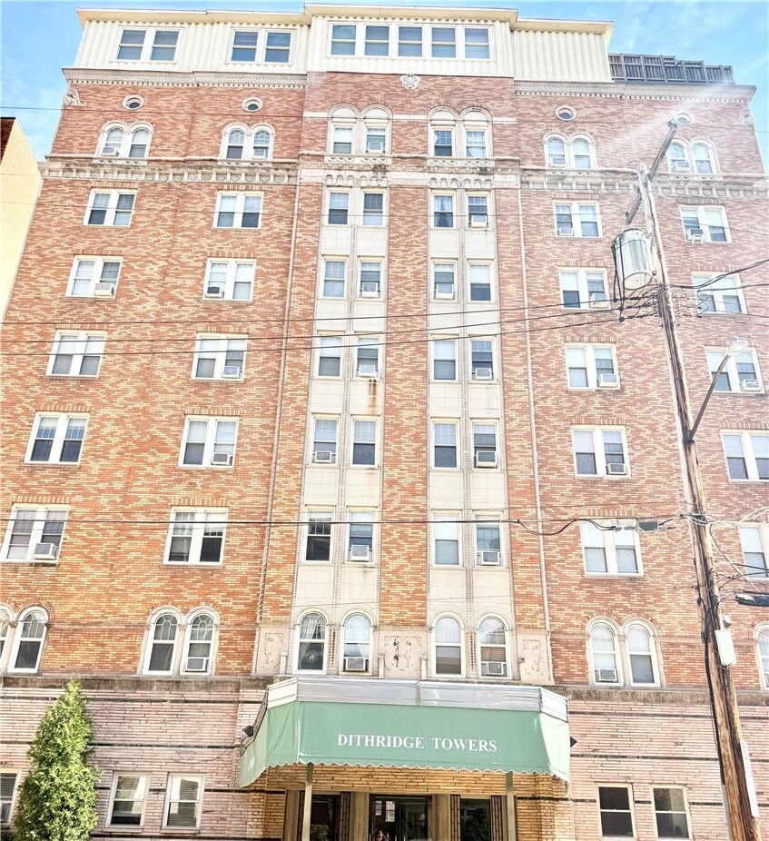 Property Photo: 144 N Dithridge St 1 PA 15213