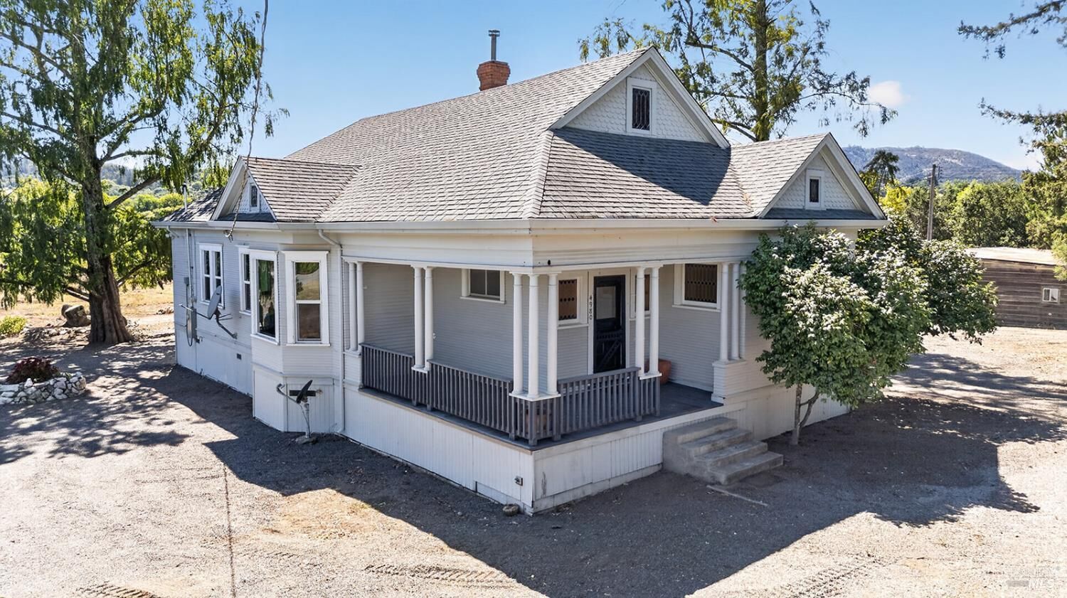 Property Photo:  4980 Dry Creek Road  CA 95448 