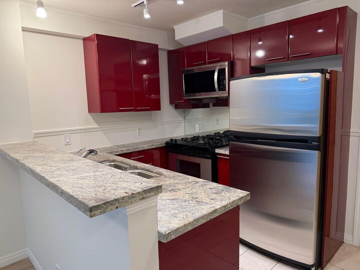 Property Photo: 1328 W Pender Street 1803 BC V6E 4T1