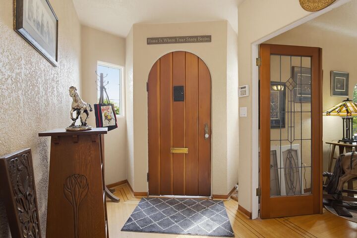 Property Photo: 33043 4th Avenue BC V2V 1S6