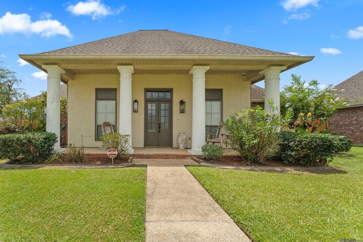 Property Photo: 10350 Crooked Creek Ln LA 70726