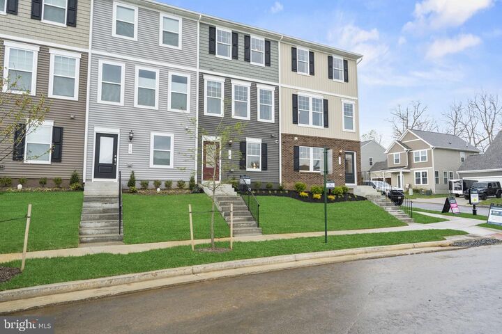 Property Photo:  28 Democracy Mews 476  WV 25438 