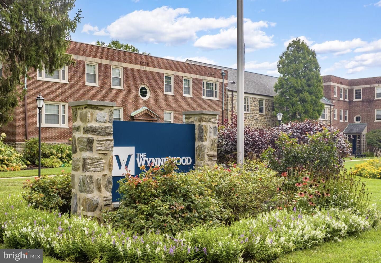 Property Photo: 150 E Wynnewood Road 17-F PA 19096