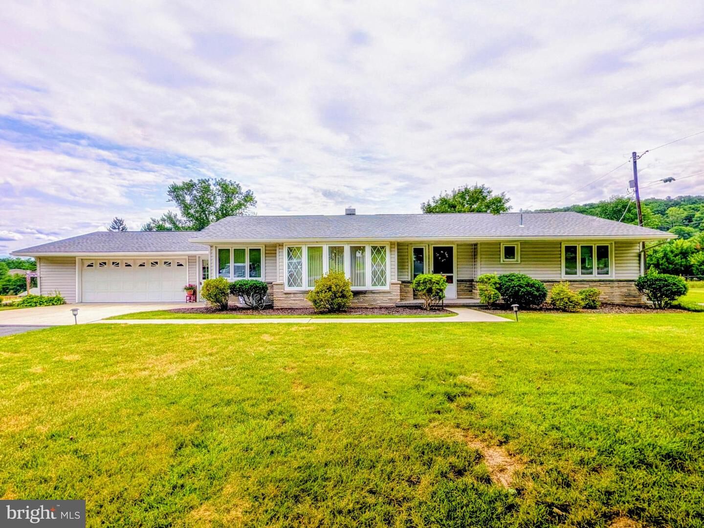 Property Photo:  118 Locust Drive  PA 15537 