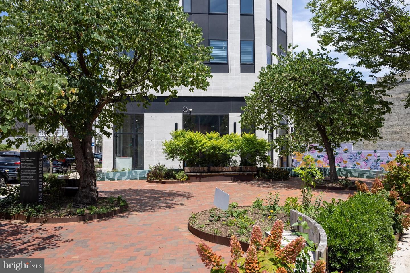 Property Photo:  1405 Frankford Avenue 21 410  PA 19125 