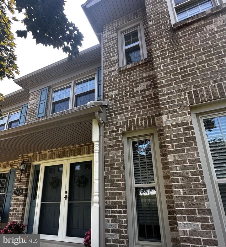 Property Photo: 970 Clover Court PA 19422
