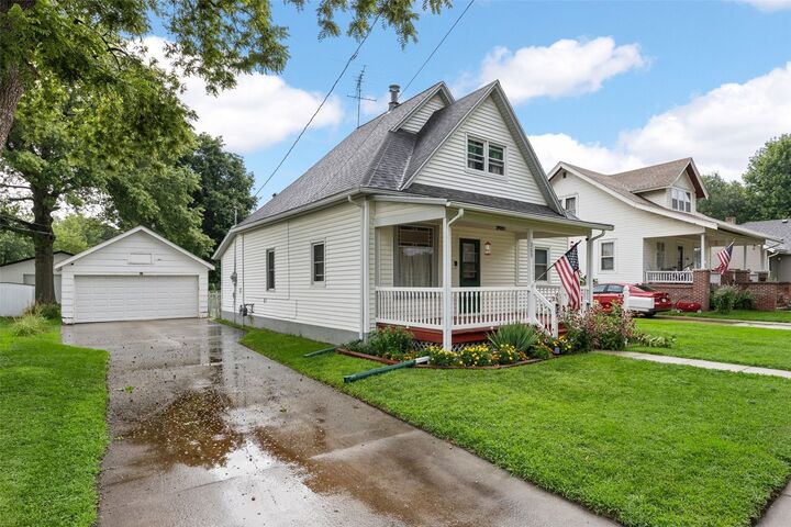 Property Photo: 288 W Randolph IA 52301