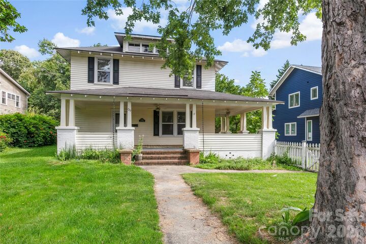 Property Photo:  729 5th Avenue W  NC 28739 