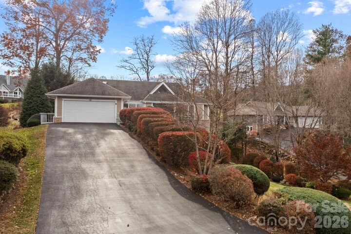 Property Photo:  122 Broadmoor Drive  NC 28731 