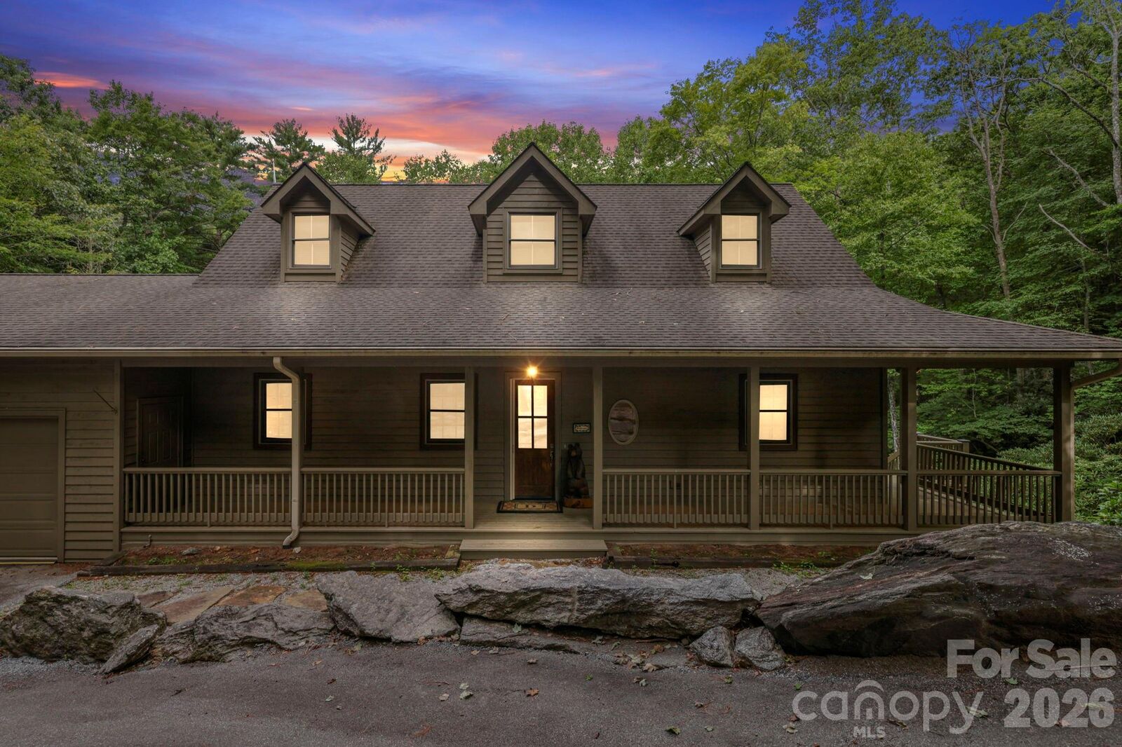Property Photo:  911 Buckberry Drive N  NC 28774 