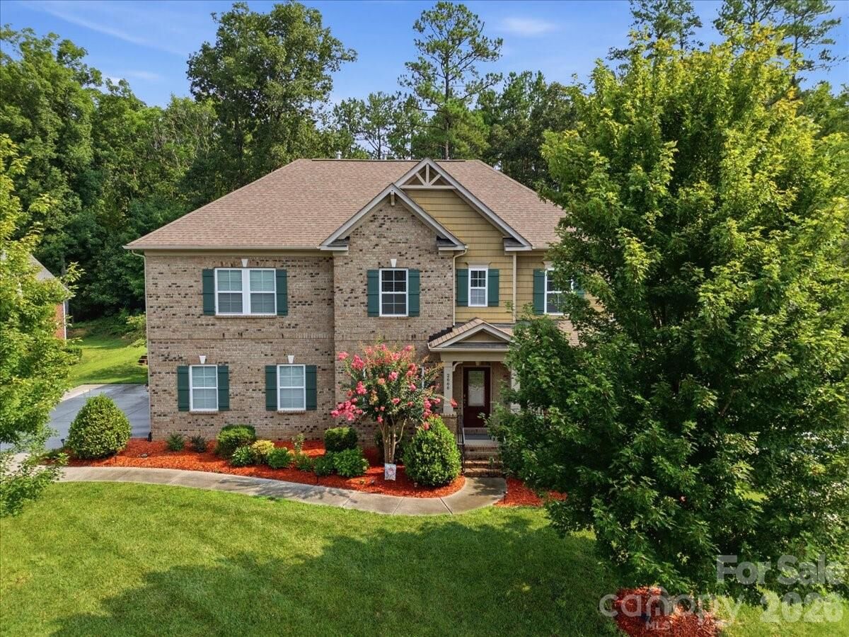 Property Photo: 2666 Stonewood View NC 28081