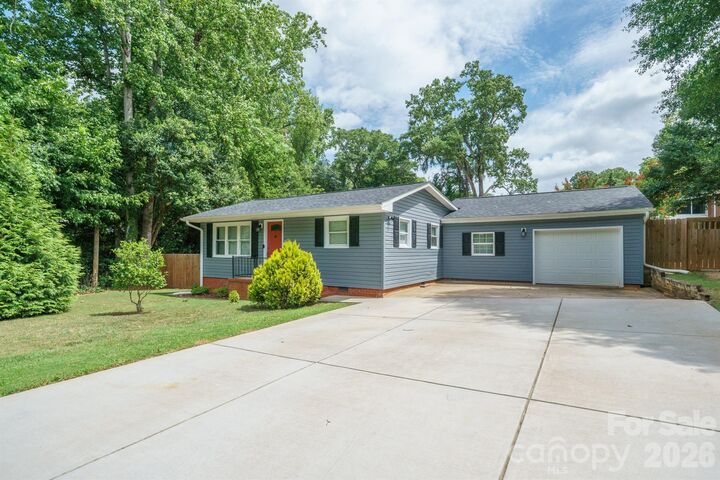 Property Photo:  200 Point Circle  NC 28012 