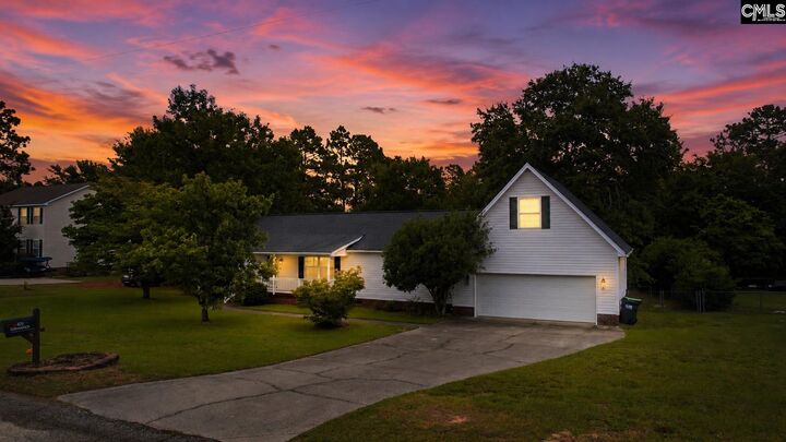 Property Photo:  425 Crestwood Arch  SC 29073 