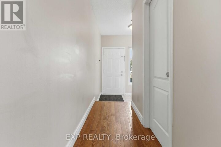 Property Photo:  86 Scarlet Court  ON K1T 3R6 