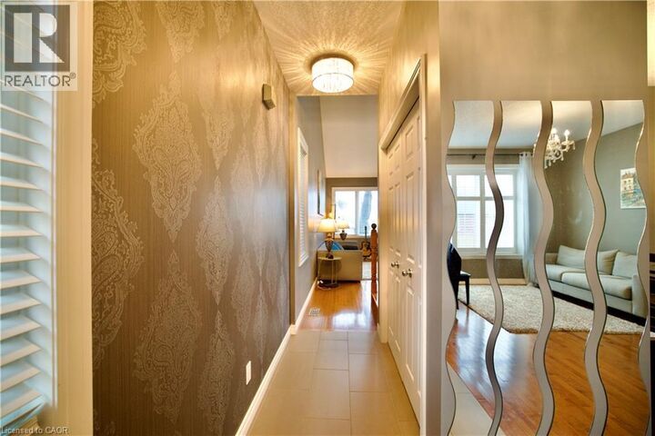 Property Photo:  704 Zurich Drive  ON N2V 2S8 