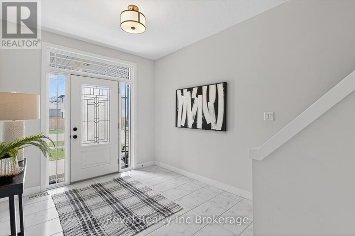 Property Photo: 32 Sutherland Crescent ON N5C 0E3