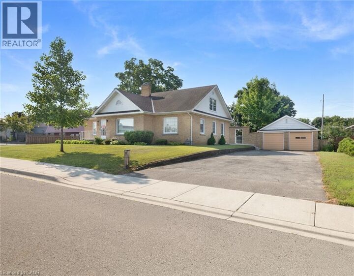 Property Photo:  24 Pine Street  ON N4B 1N6 