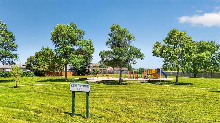Property Photo:  60 Harold Piercy Place  MB R2G 3Z1 