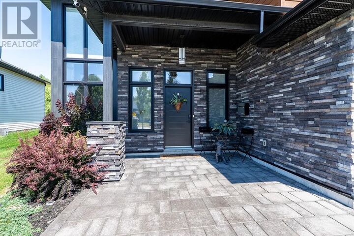 Property Photo:  164 Countryside Drive  ON P3E 5A4 