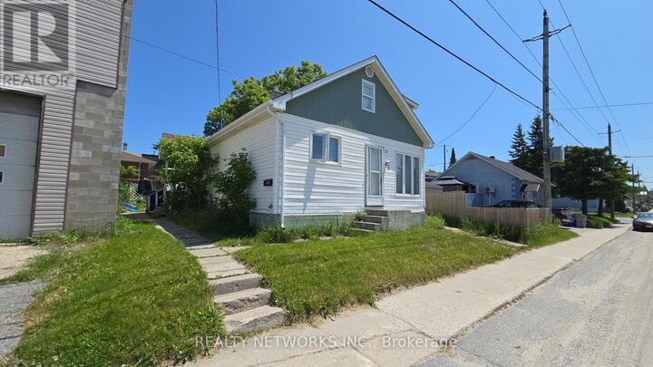 48 Cameron Street South — photo 1