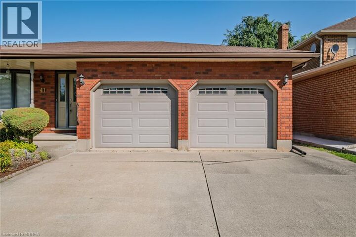 Property Photo: 41 Royal Oak Drive ON N3R 7P2