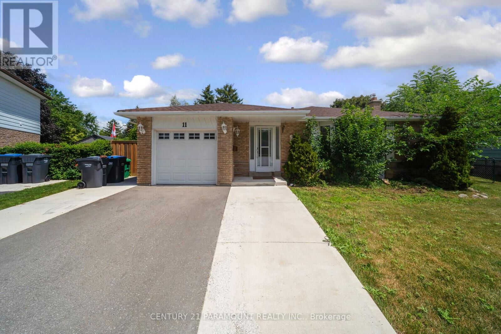 Property Photo: 11 Gondola Crescent ON L6S 1W5