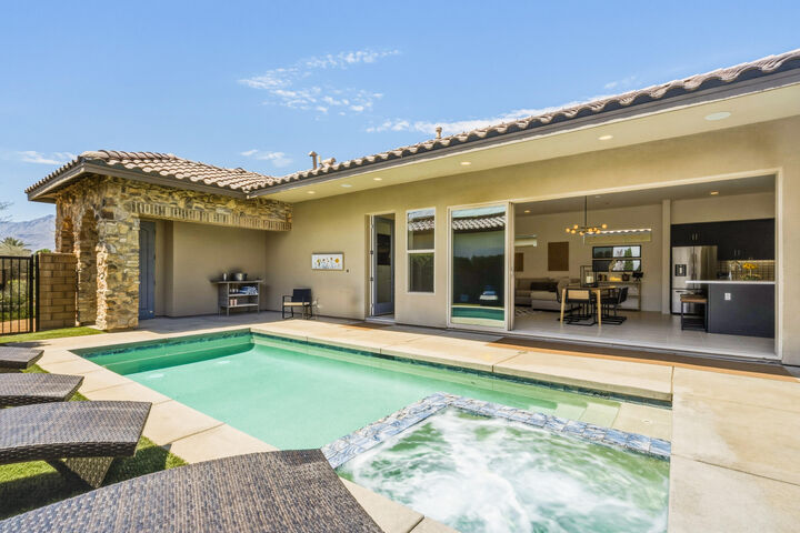 Property Photo: 80268 Platinum Way CA 92253
