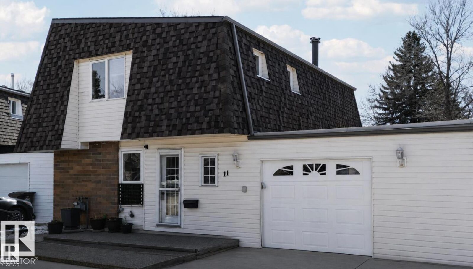 Property Photo: 11 Greenfield Estates AB T8N 2G2