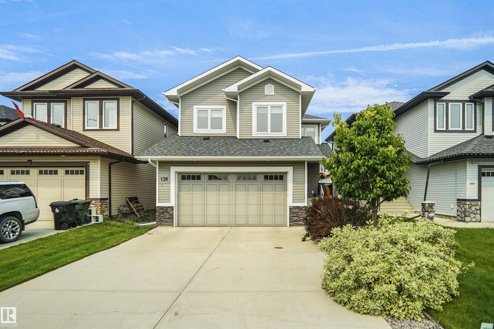Property Photo: 138 Henderson Link AB T7X 0R9