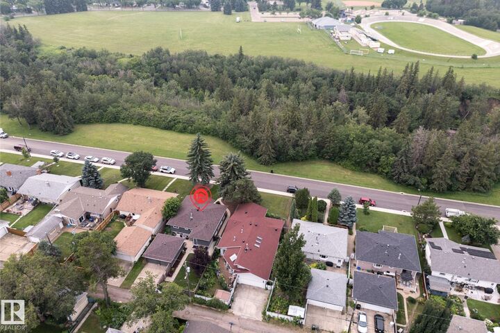 Property Photo:  7123 87 Street NW  AB T6C 3G1 