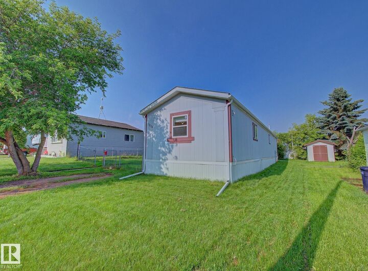 Property Photo:  5434 Eastview Crescent  AB T0A 2W0 