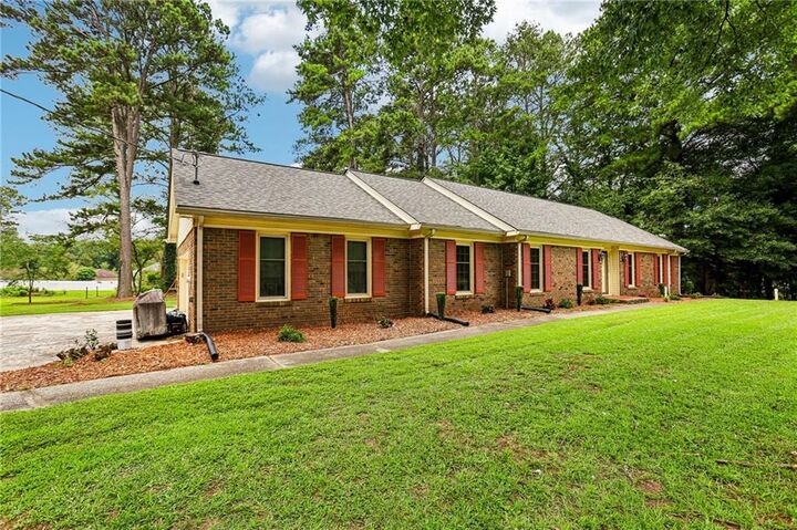 Property Photo: 145 White Road GA 30214