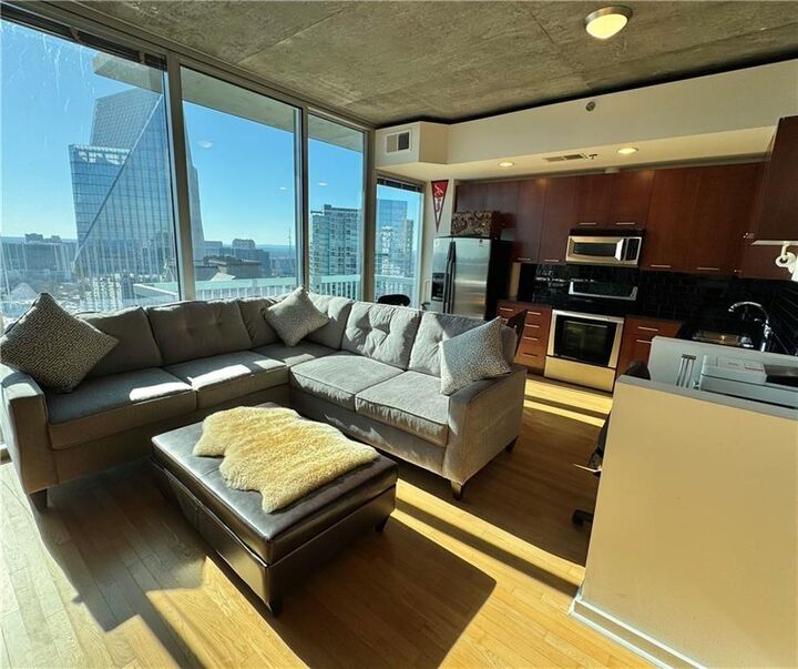 Property Photo:  3324 Peachtree Road NE 2606  GA 30326 