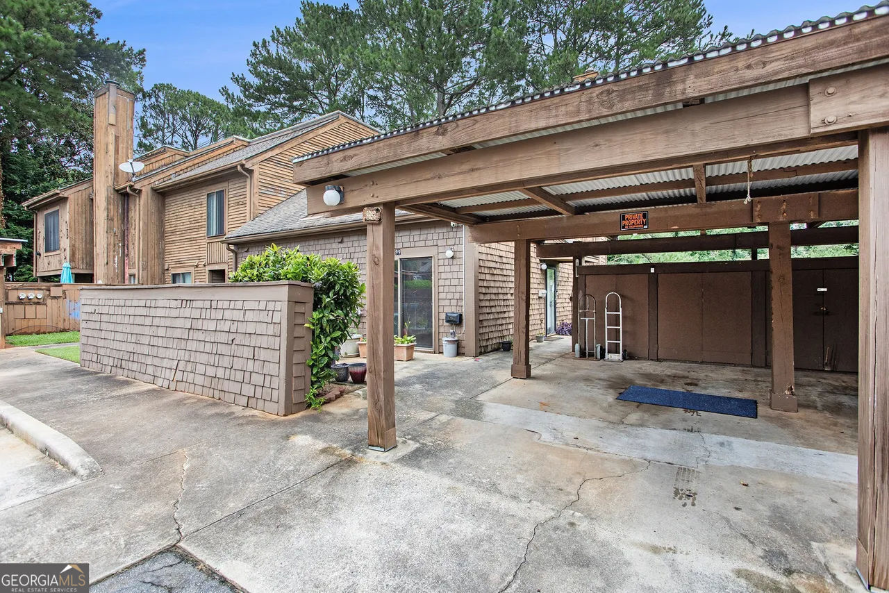 Property Photo:  90 Willowick Drive  GA 30038 
