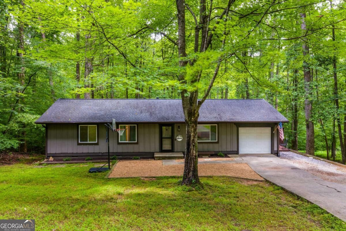 Property Photo: 482 Shady Lane Circle GA 30115