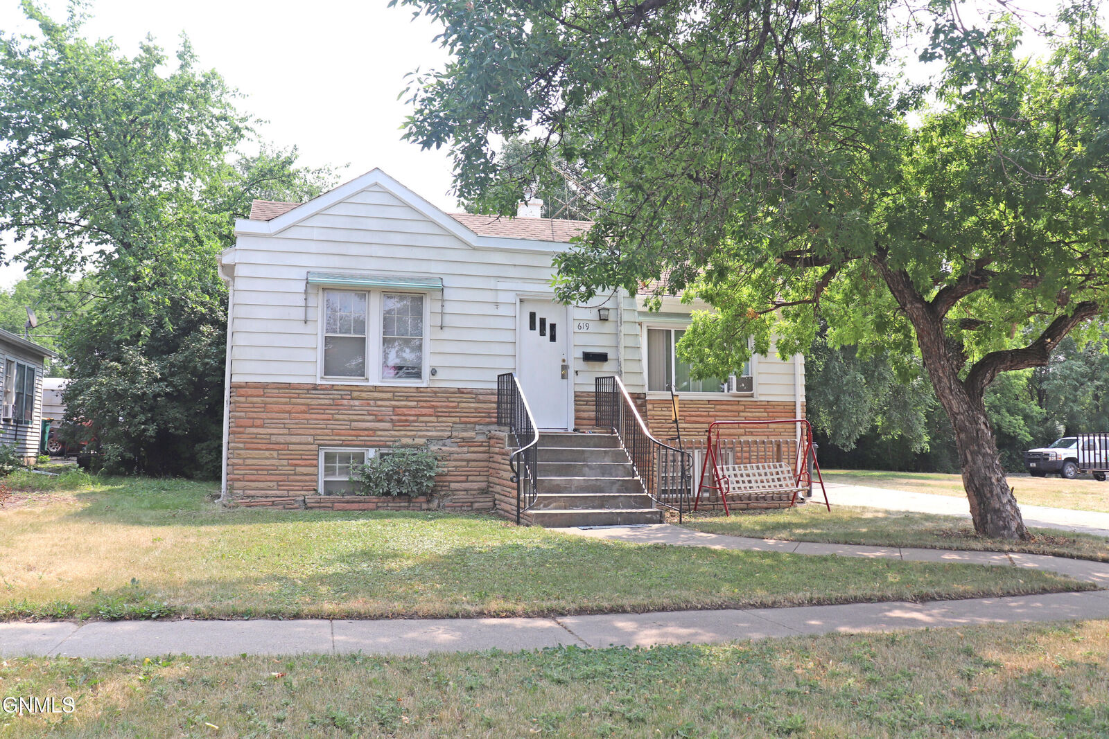 Property Photo:  619 9th Street  ND 58501 