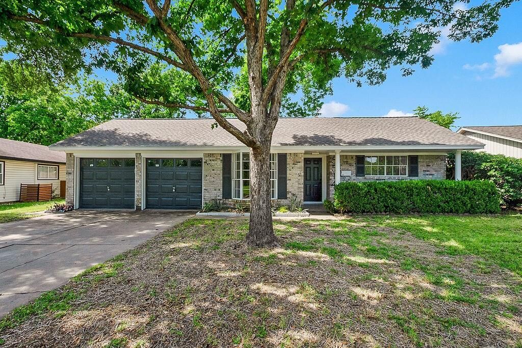 Property Photo:  5514 Chantilly Lane  TX 77092 