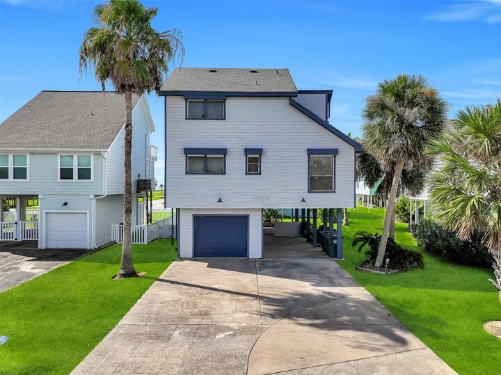 Property Photo: 13819 San Domingo Drive TX 77554