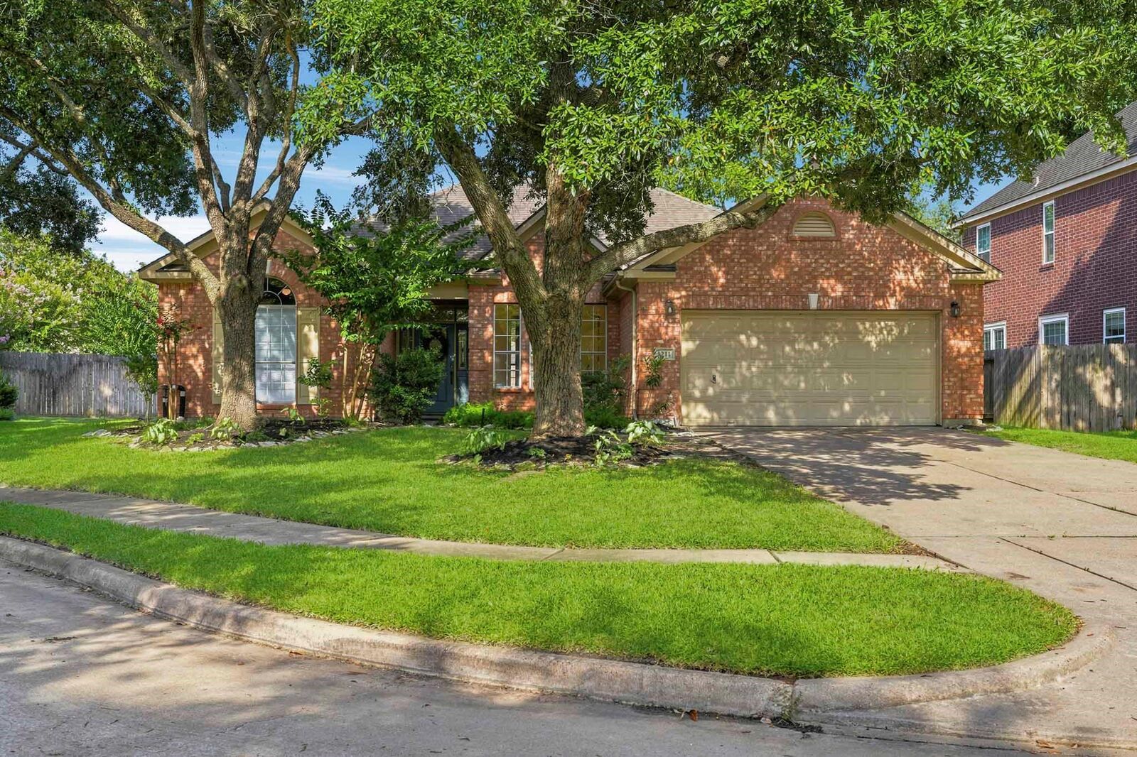 Property Photo:  1211 Lamplight Trail Drive  TX 77450 