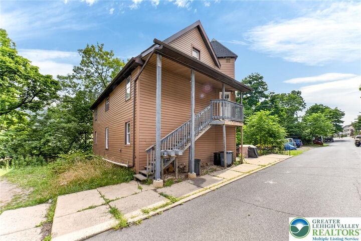 Property Photo: 80 Hillside Avenue PA 18071