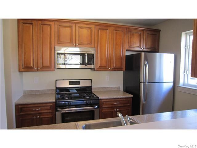 Property Photo:  418 Tondo Circle  NY 10926 