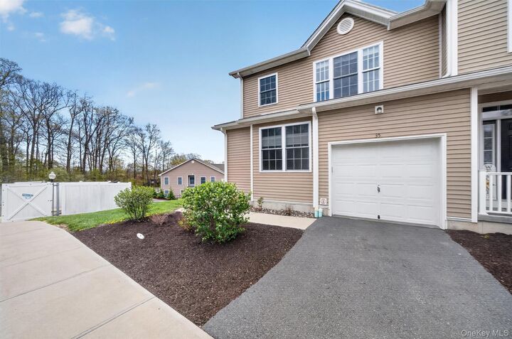 Property Photo:  35 Pinto Road E  NY 10941 