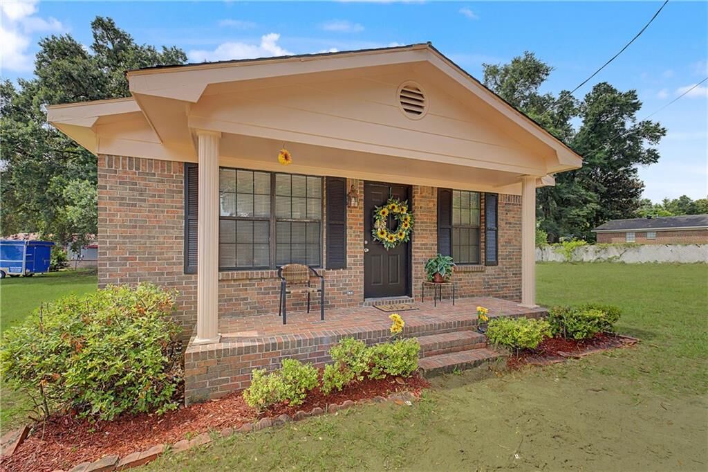 Property Photo: 225 Celeste Road AL 36571