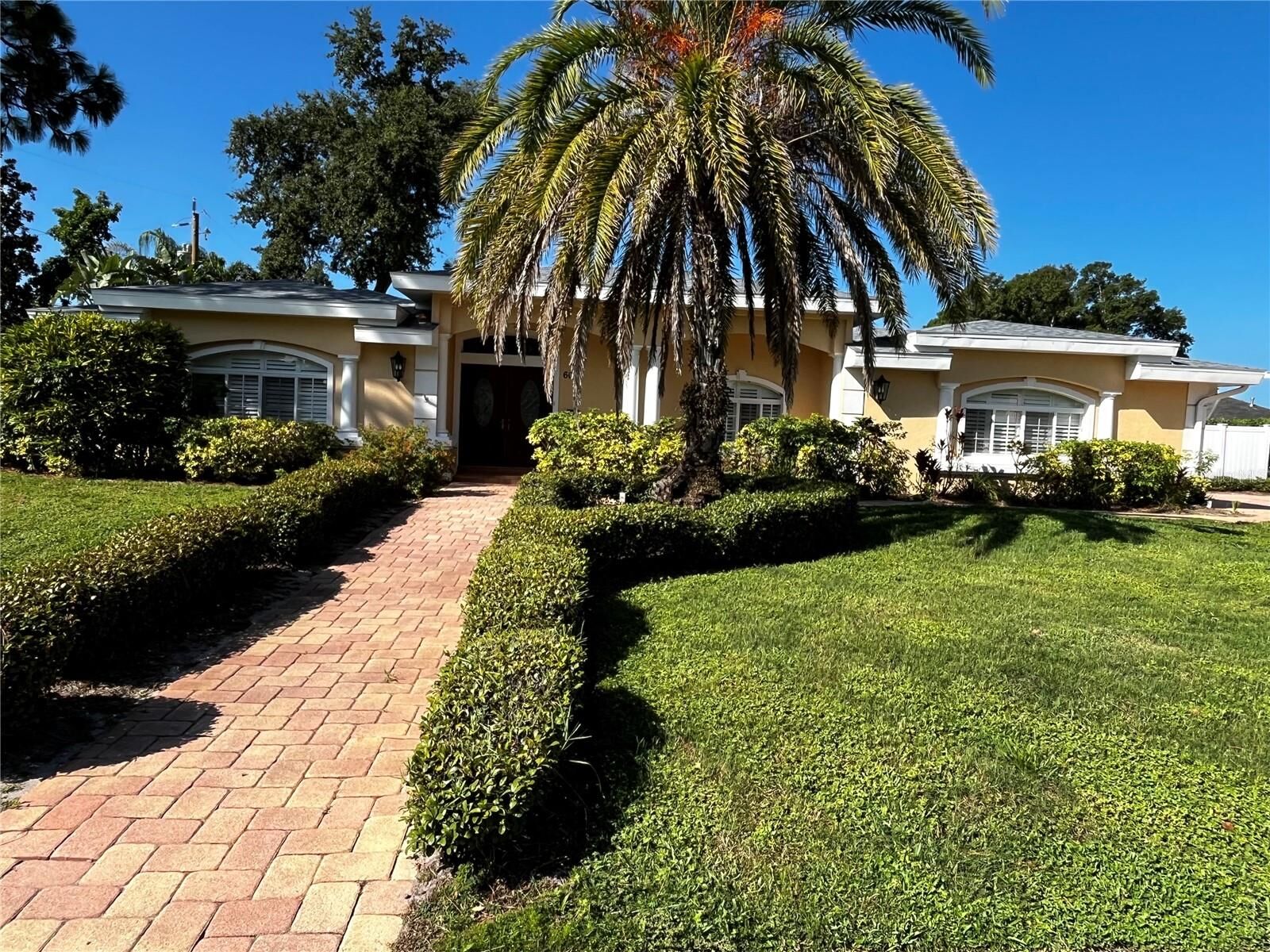 Property Photo: 601 Palm Avenue FL 33756