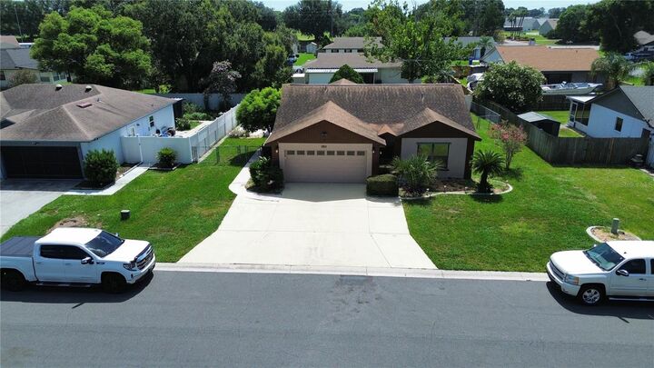 Property Photo: 5911 N Fork Court FL 33809