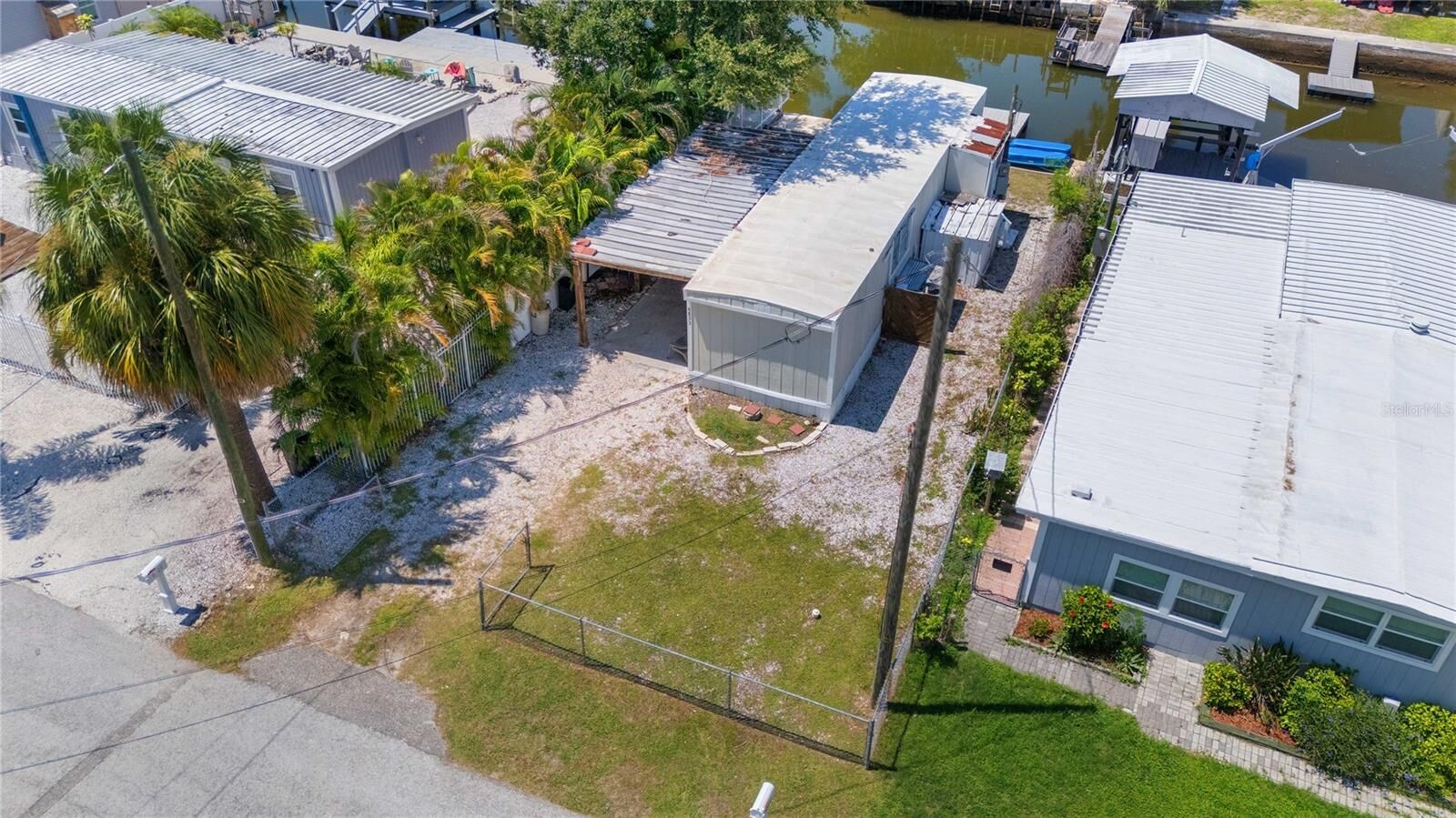 Property Photo:  6833 Flicker Lane  FL 34667 